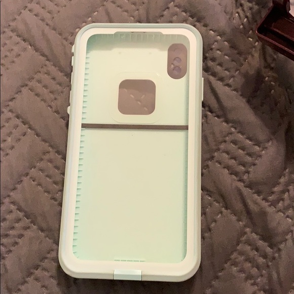 Lifeproof FRĒ series case